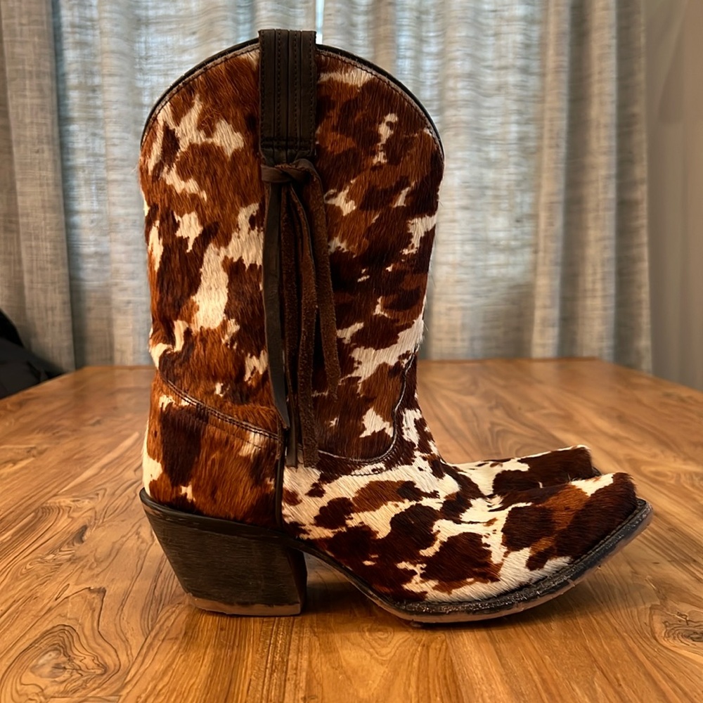 Tony Lama cowhide western boots size 6.5